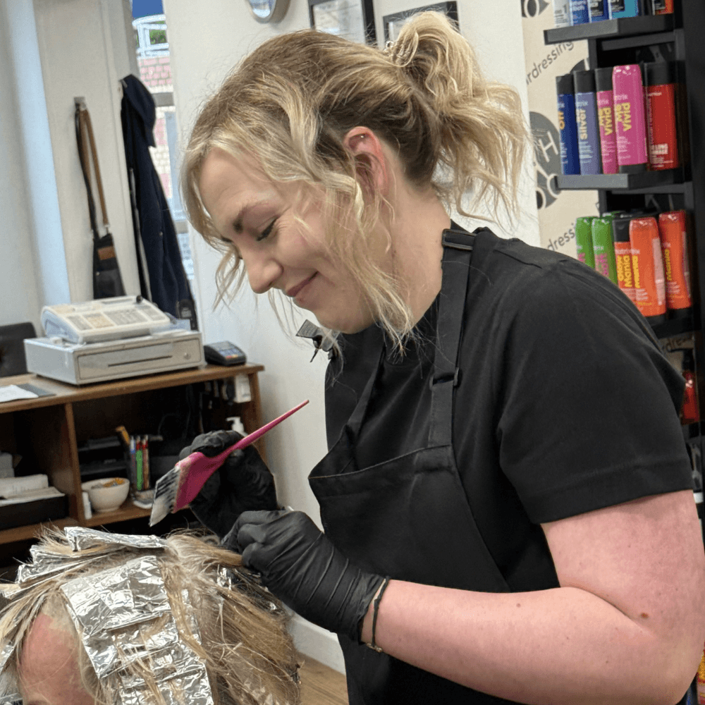 Lauren - hairdresser at Elliotts Hairdressing Milton Keynes