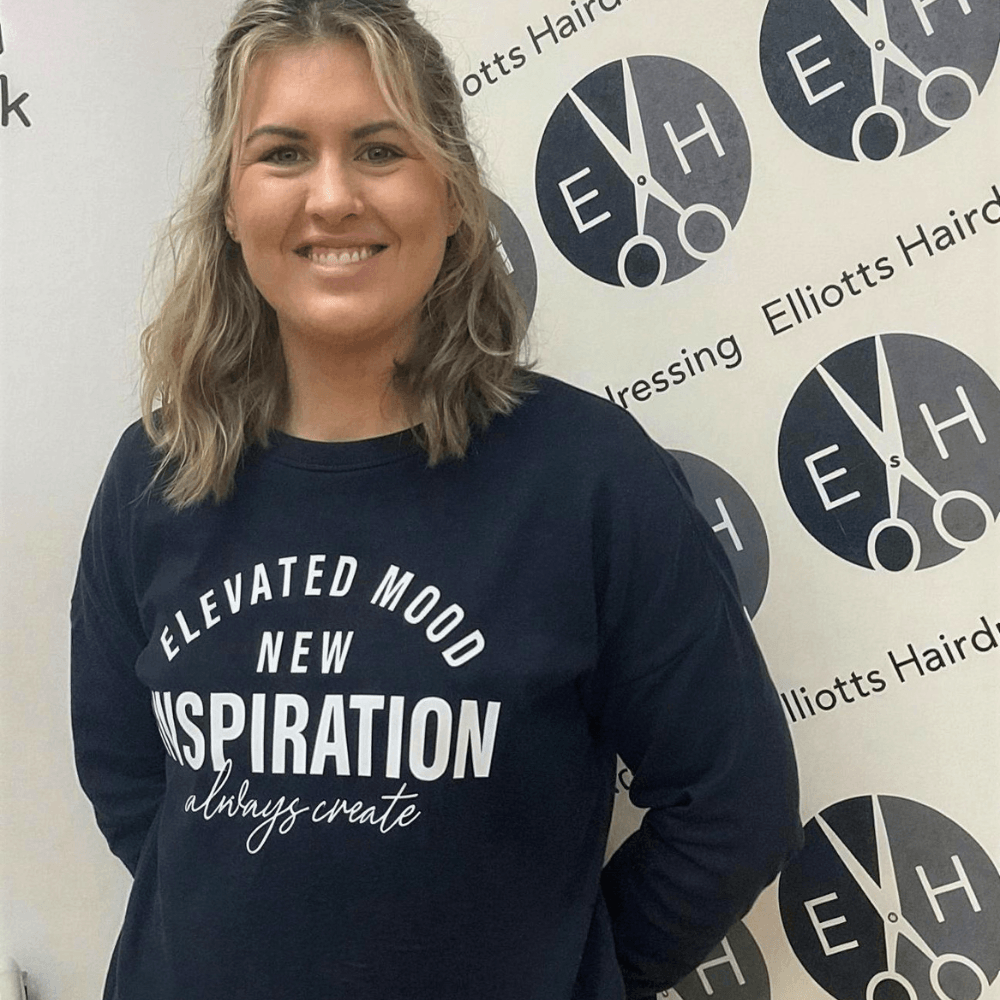 Vicky - barber at Elliotts Hairdressing Amblecote